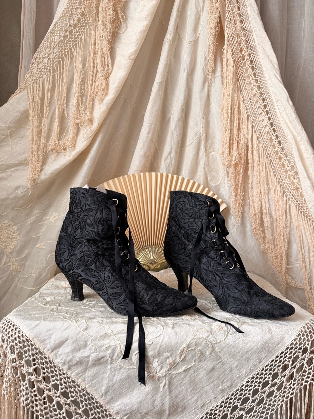 Black vintage brocade ribbon lace-up kitten heel ankle boots baroque